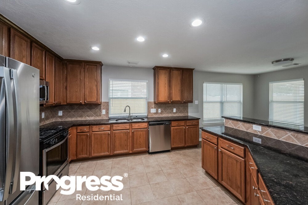 Building Photo - 7811 Iris Glen Ln