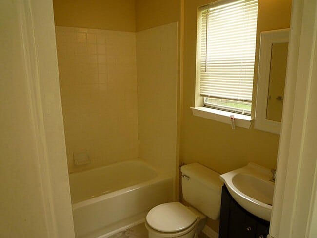 Building Photo - 4107 Riley St