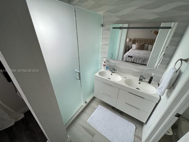 Building Photo - 8330 NW 107th Pl