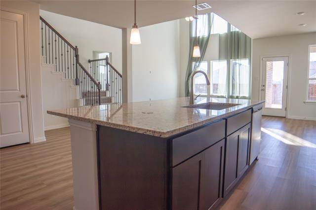 Building Photo - 1216 Rosebay Dr