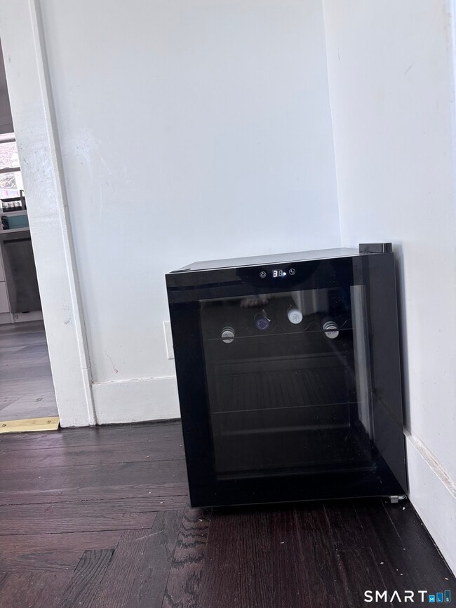 Building Photo - 94 Prospect Ave