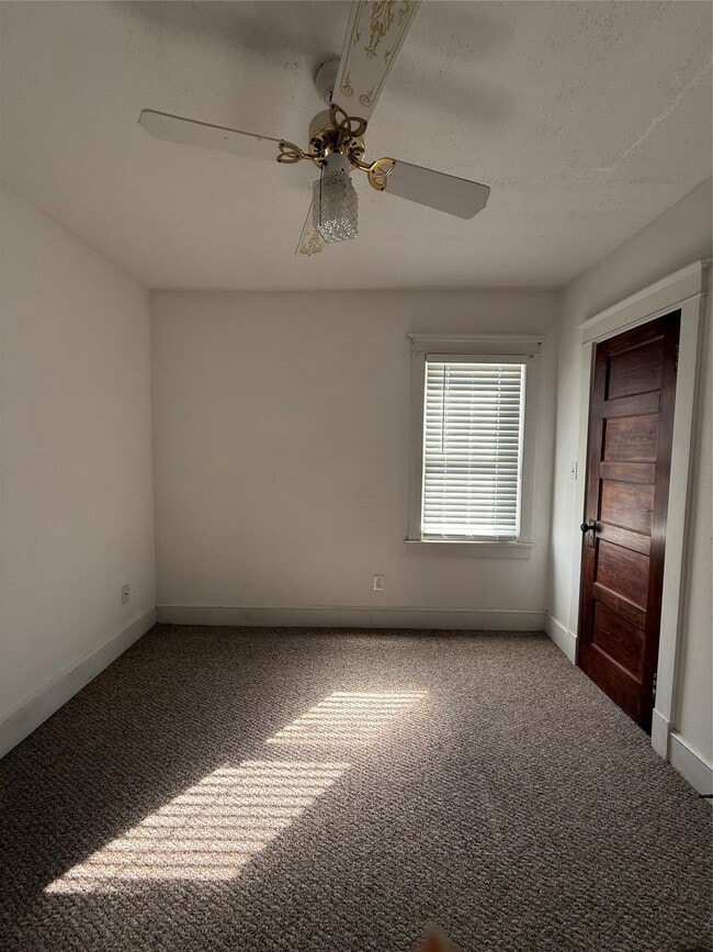 Building Photo - 3215 Stack Ave