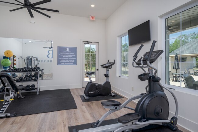 Building Photo - 1092 Stonebrook Ln