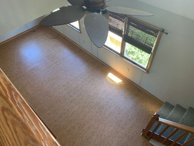 Building Photo - 3 Bedroom 2 Bath Home in Colington Availab...