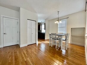 Building Photo - Four Bedroom Home in Eastown GR