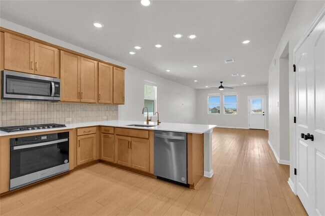 Building Photo - 106 Pinyon Pine Pass