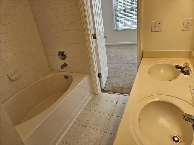 Building Photo - 4645 Valais Ct
