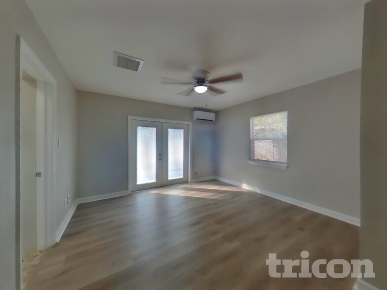 Building Photo - 5834 5th Ave S