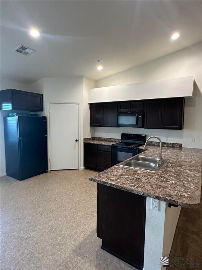 Building Photo - 3749 S Desert Sky Dr
