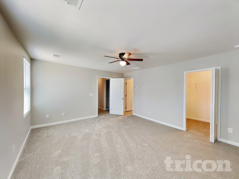 Building Photo - 663 Sequoia Dr