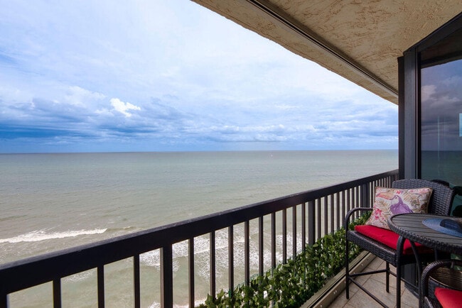 Building Photo - 9500 S Ocean Dr
