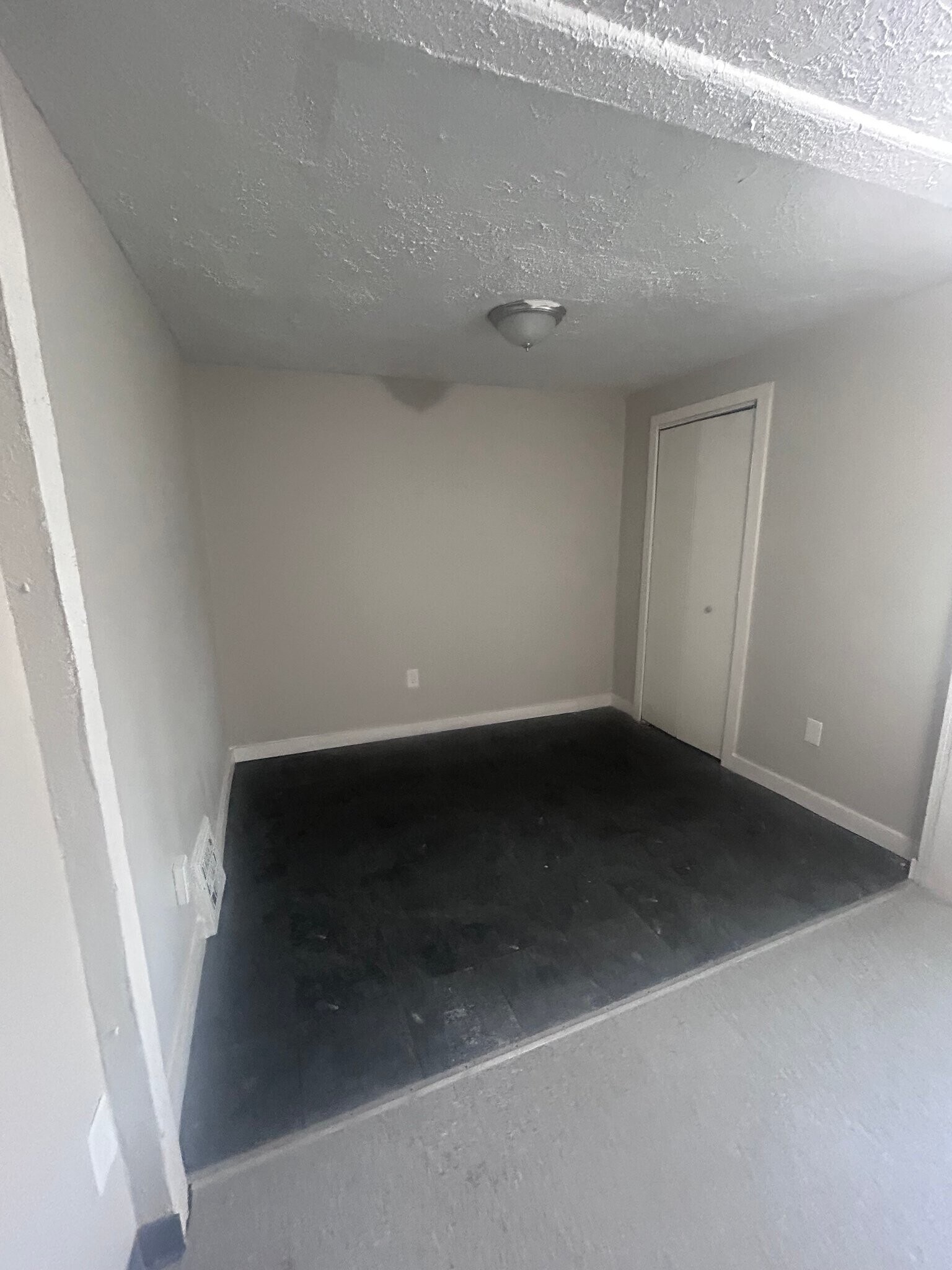 Building Photo - 2163 E 84th St