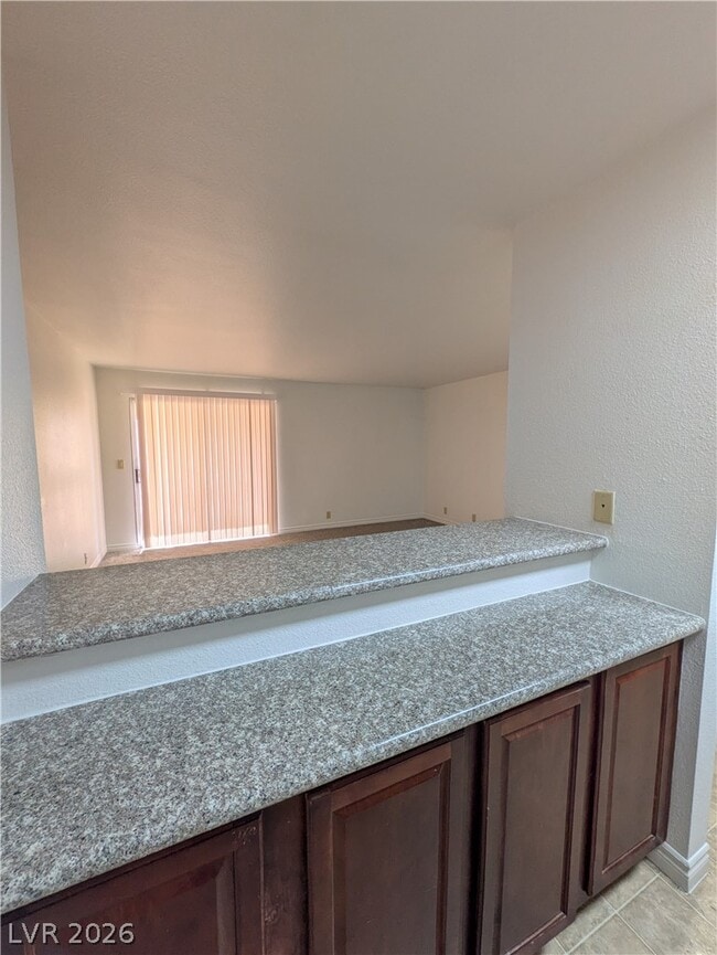 Building Photo - 5321 River Glen Dr