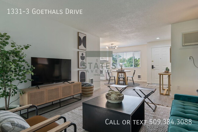 Building Photo - 1331 Goethals Dr