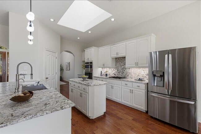 Building Photo - 13725 Madrone Mountain Way