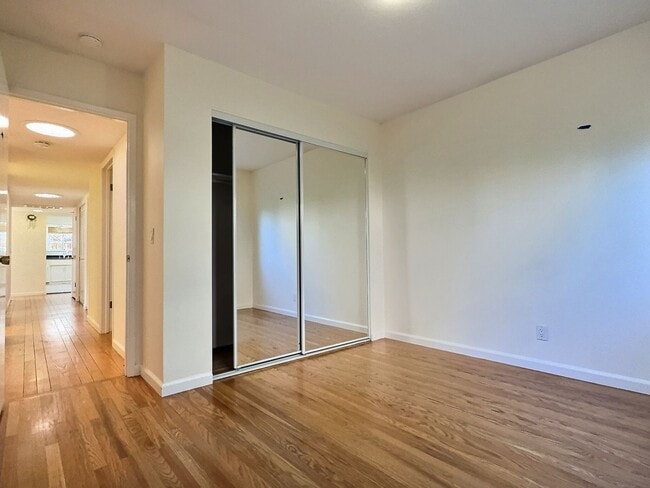 Building Photo - 4BD/2BA – Bright Los Altos cul-de-sac home...