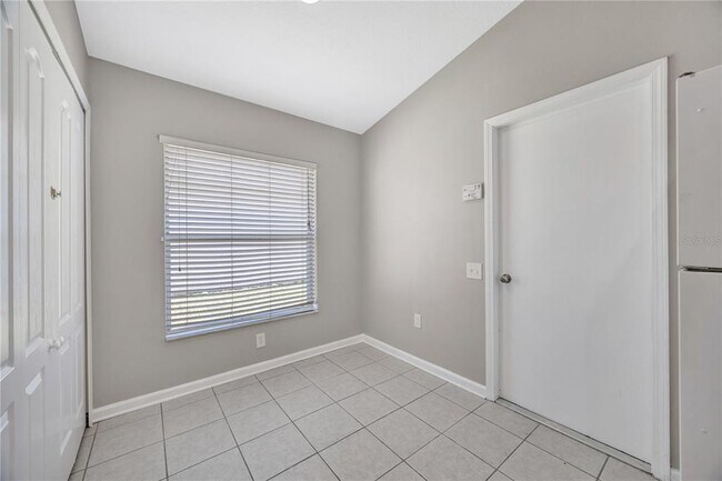 Building Photo - 30435 Annadale Dr