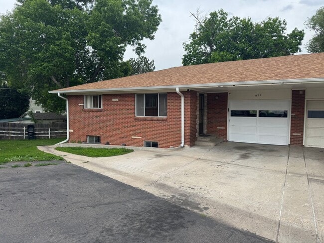 Building Photo - Spacious 3-Bed, 2-Bath Home with Included ...