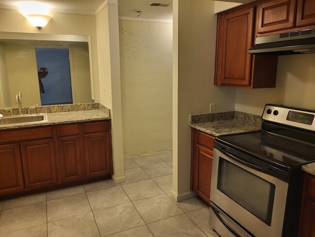 Building Photo - 11737 21 Mile Rd