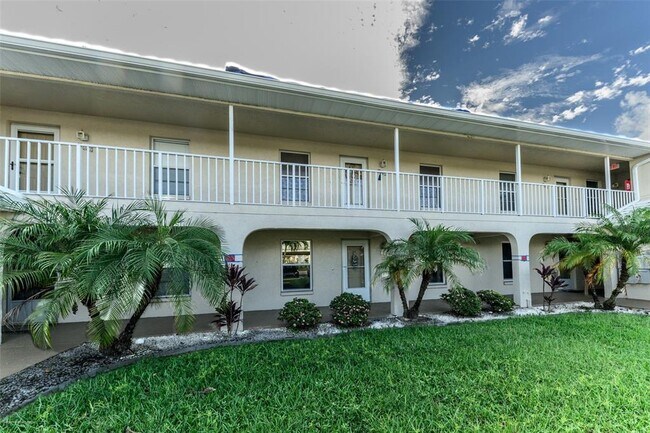 Building Photo - 220 Coldeway Dr