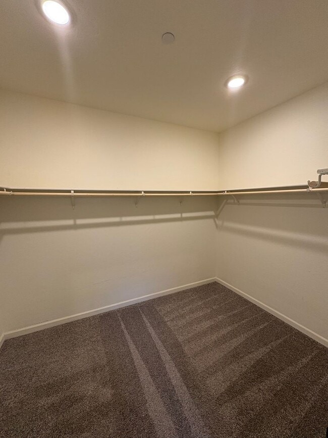 Building Photo - Home located in Ashton Park Move in Ready!...