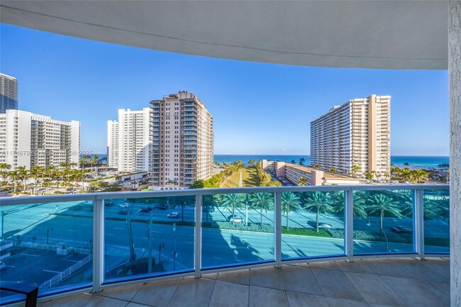 Building Photo - 1945 S Ocean Dr