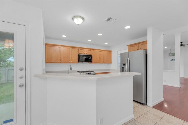 Building Photo - 1708 Royal Ascot Dr