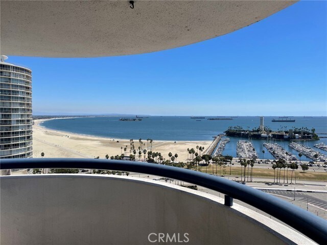 Building Photo - 525 E Seaside Way