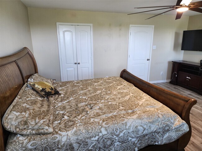 Building Photo - 1843 Garnet Breeze Dr