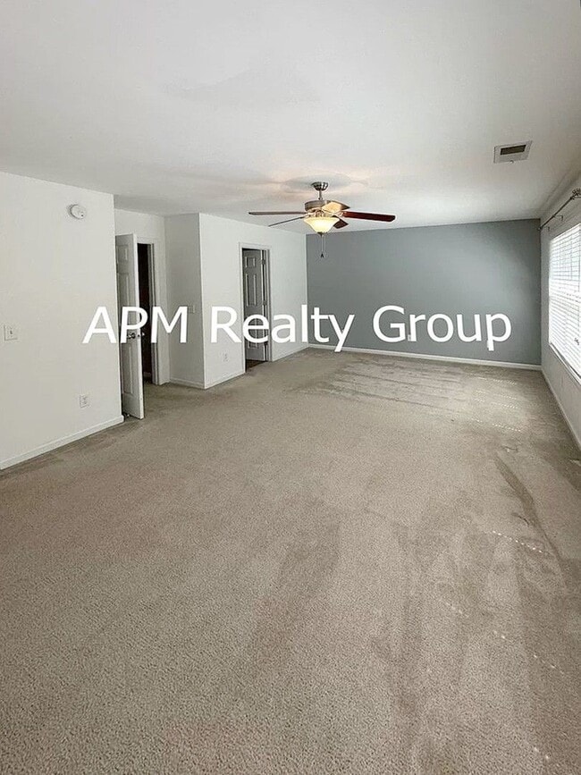 Building Photo - Saluda Springs Townhome