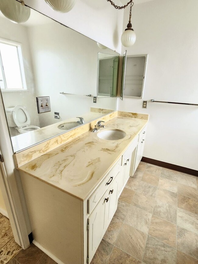 Building Photo - Unique Home in the Sky Harbor area!