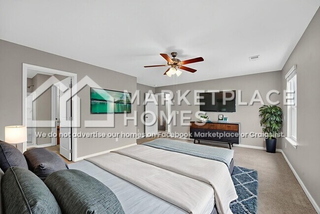 Building Photo - 559 Cliff St