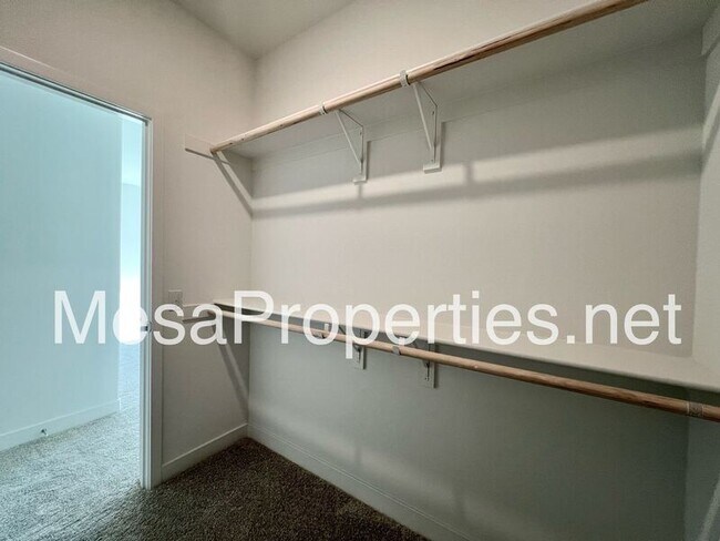 Building Photo - 2156 Willow Wisp