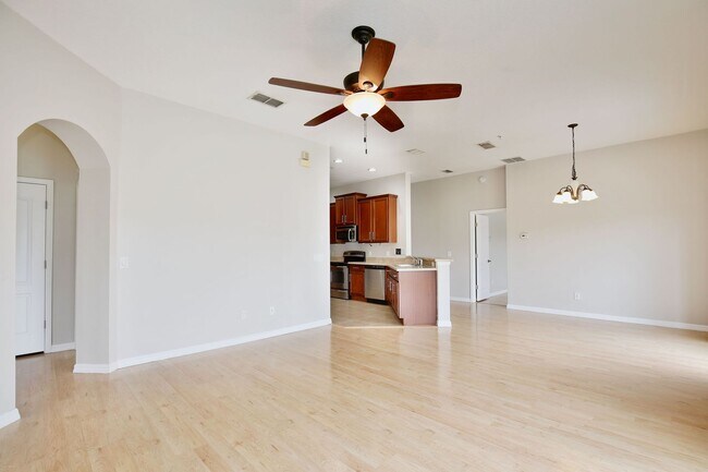 Building Photo - Spacious 2/2 Condo with 1 Car Garage in East Park - Lake Nona!