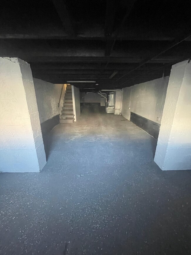 Building Photo - 645 Dumbarton Ave