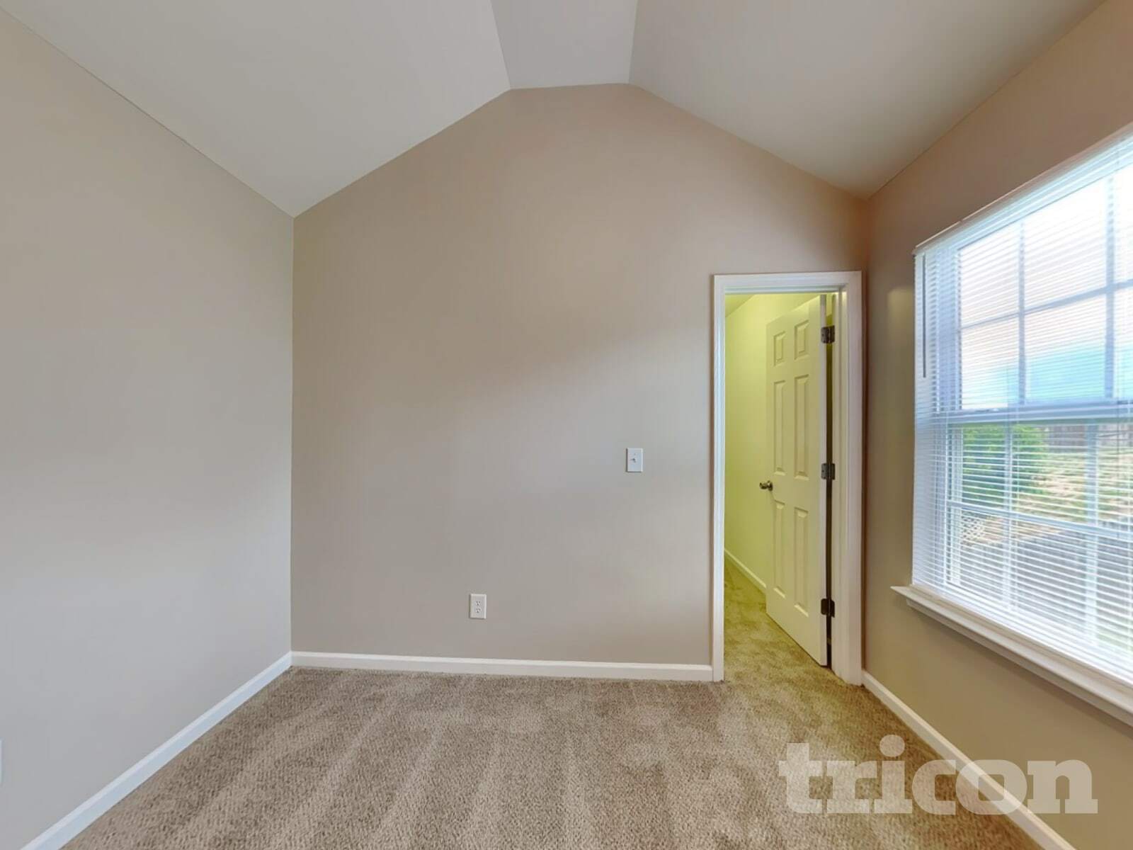 Building Photo - 7432 Hidden Creek Dr