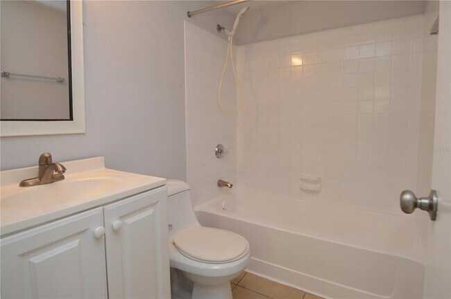 Building Photo - 8630 Mallard Reserve Dr