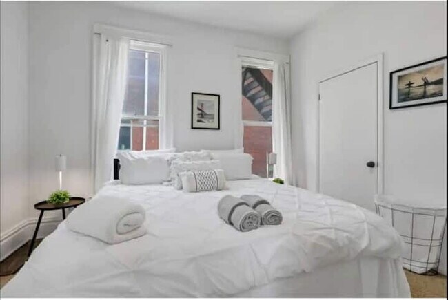 Building Photo - The Artist's Apt. | 1BR | Short North | +Parking
