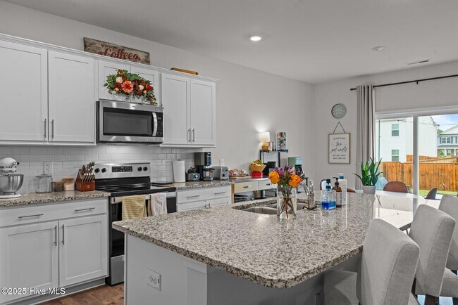 Building Photo - 2120 Wild Rdg Dr