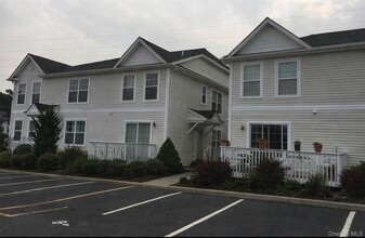 Building Photo - 51 Jordan Ln