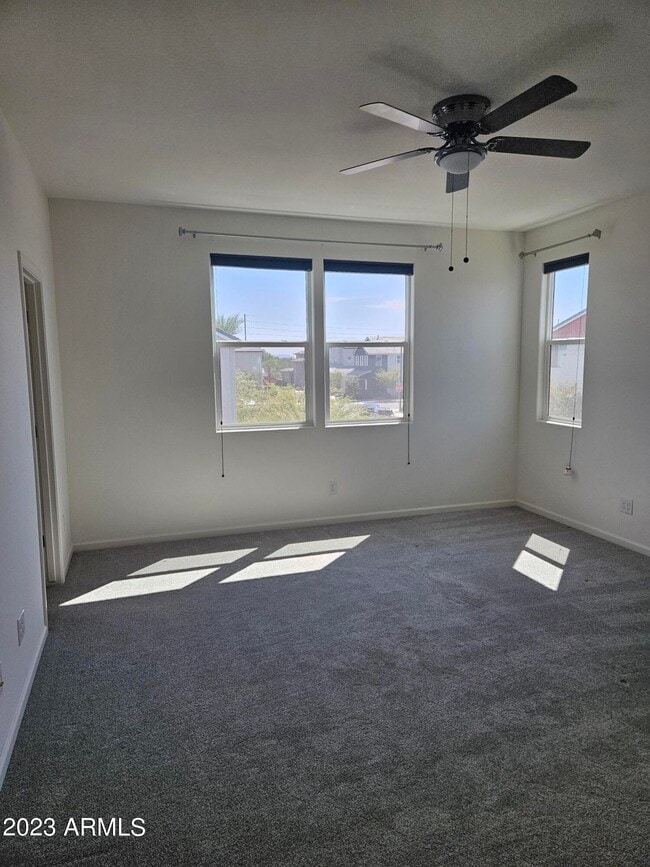 Building Photo - 379 N 157th Ln