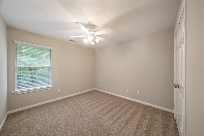 Building Photo - 130 W Burberry Cir