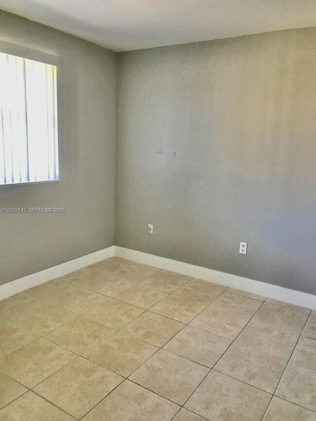 Building Photo - 14951 SW 82nd Ln
