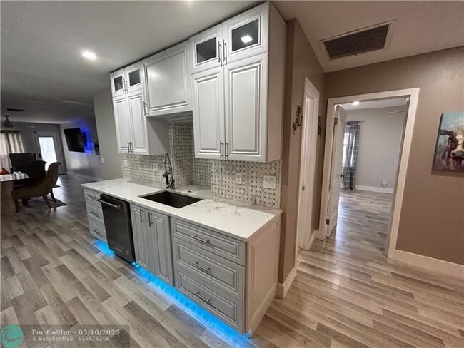 Building Photo - 13363 Pineapple Palm Ct