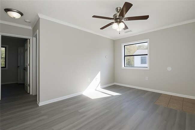 Building Photo - 953 Washington St SW