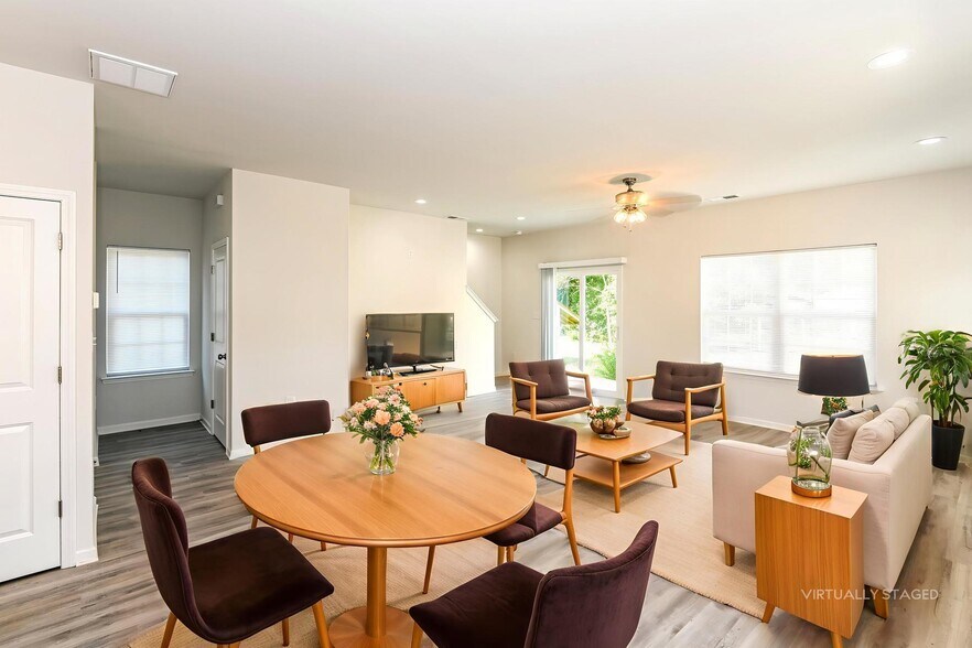 Building Photo - 7101 Plott Rd