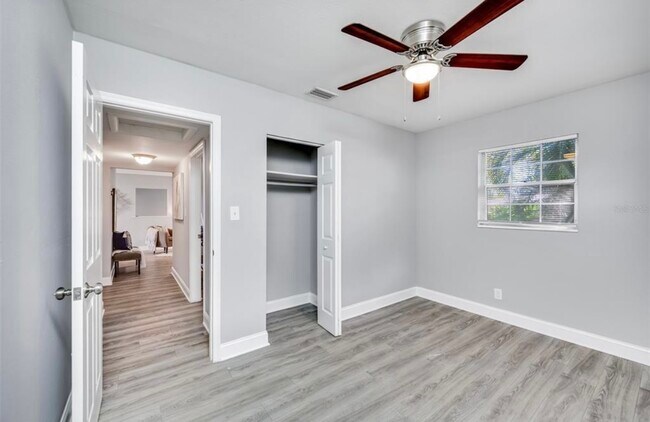 Building Photo - 3703 W Leila Ave