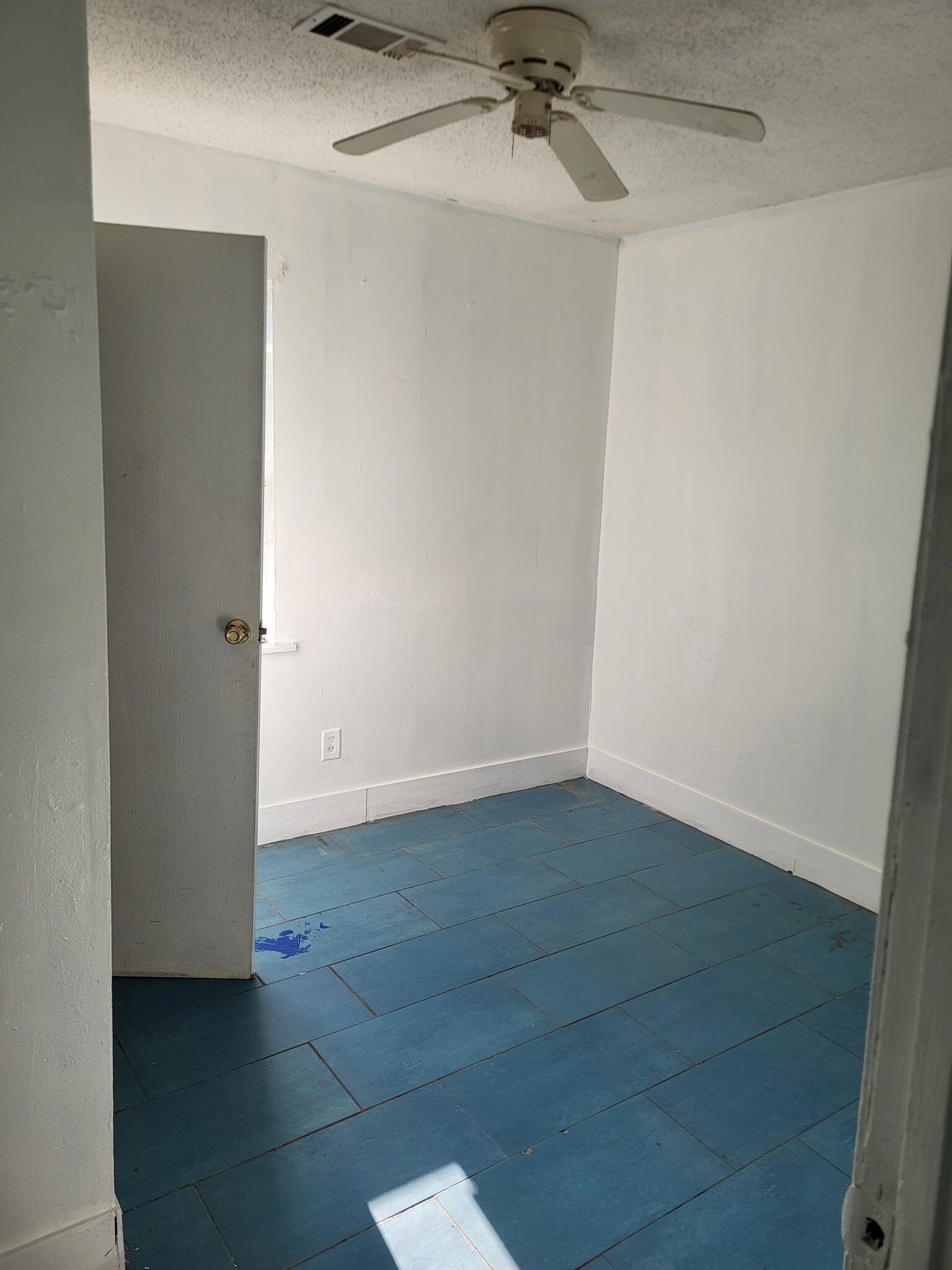 Building Photo - 104 Cottonwood Ave