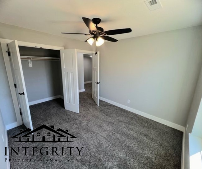 Building Photo - Newly Built Modern Style Single Family Home!