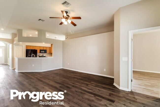 Building Photo - 4525 Roundview Ct